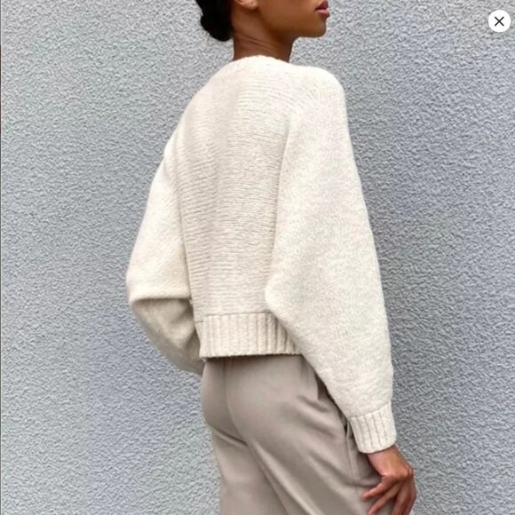 Aritzia Babaton Day Off Sweater – 100% Alpaca - Picture 3 of 12